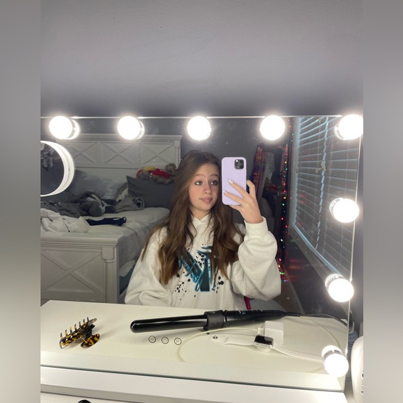 Meet your Posher, Carson - Picture 1 of 1